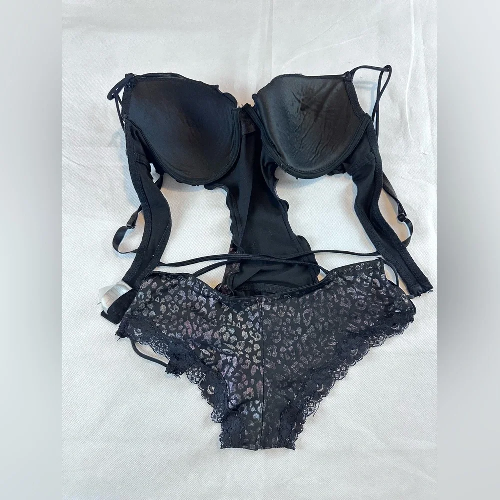 Vanilla Intimates‎ Shimmer Leopard Cutout Teddy Bodysuit – Size L